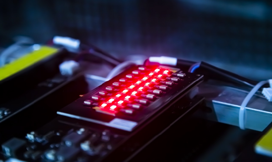 MicroLED红光点亮图