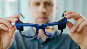 谁在为Meta的Ray-Ban智能眼镜提供“视界”？Schott与Lumus的波导突围