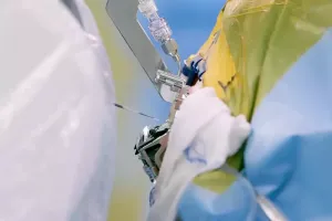 Neuralink 完成首例经硬脑膜植入手术：不切硬脑膜，术后一小时内实现意念控光标
