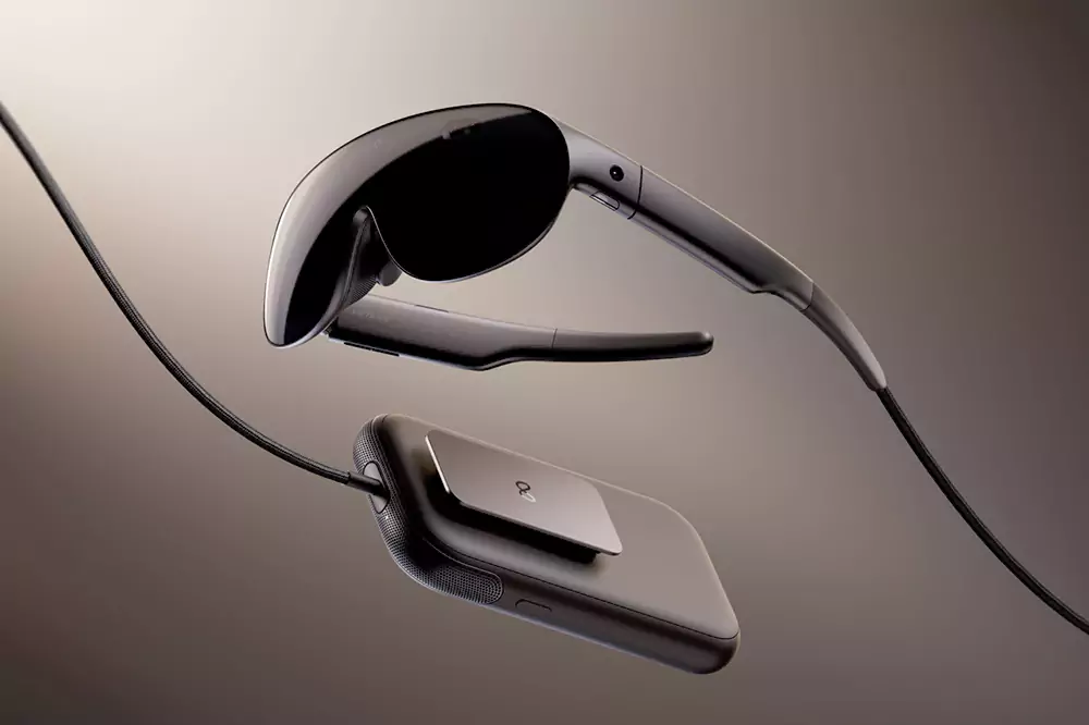 Meta VR Glasses 正式发布：5K 屏、主机算力外置、1300 美元，2027 春季开卖
